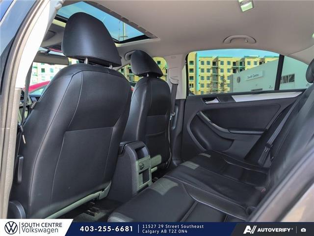 2015 Volkswagen Jetta Turbocharged Hybrid Base (Stk: SU7716A) in Calgary - Image 22 of 24