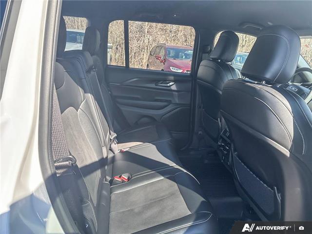 2024 Jeep Grand Cherokee Laredo (Stk: 165807) in London - Image 23 of 26