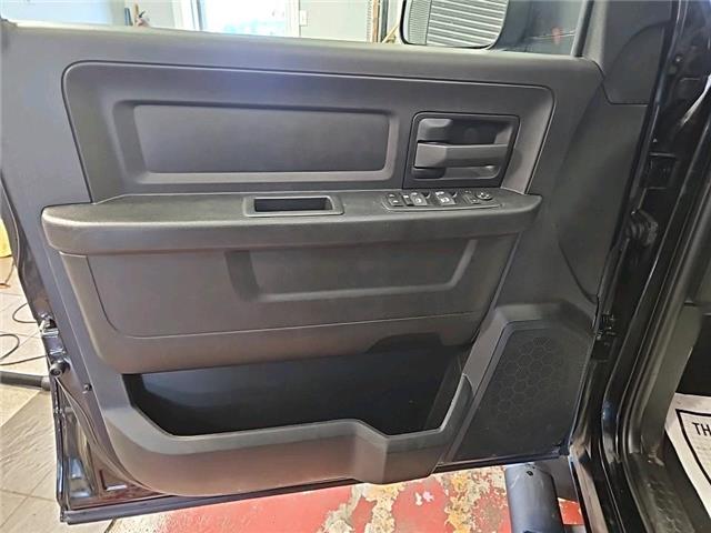 2022 RAM 1500 Classic Tradesman (Stk: 211245) in Lower Sackville - Image 3 of 9