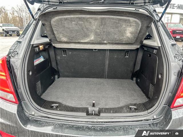 2019 Chevrolet Trax LT (Stk: 26C307A) in Tillsonburg - Image 12 of 25