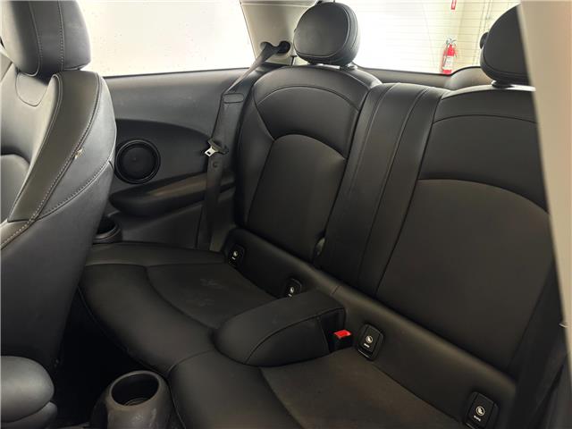 2016 MINI 3 Door Cooper S (Stk: 260345A) in Mississauga - Image 18 of 19 2016 MINI 3 Door Cooper S (Stk: 260345A) in Mississauga - Image 18 of 19