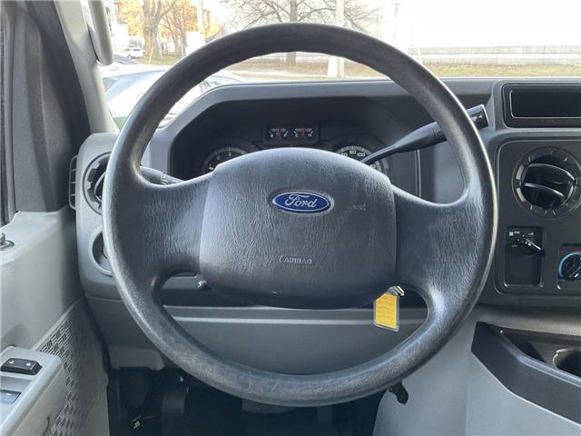 2017 Ford E-450 Cutaway Base (Stk: 4896) in KITCHENER - Image 13 of 18