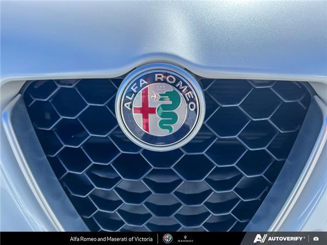 2018 Alfa Romeo Giulia ti (Stk: 912470) in Victoria - Image 8 of 25