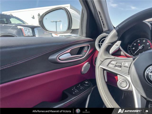 2018 Alfa Romeo Giulia ti (Stk: 912470) in Victoria - Image 16 of 25