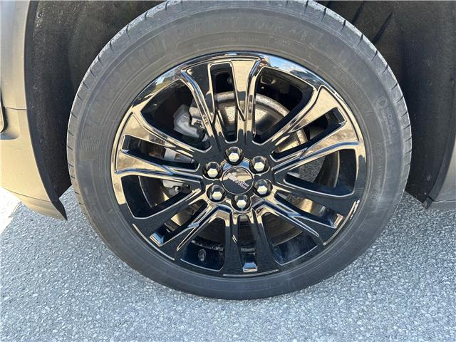 2022 GMC Acadia SLT (Stk: NR17271) in Newmarket - Image 5 of 7