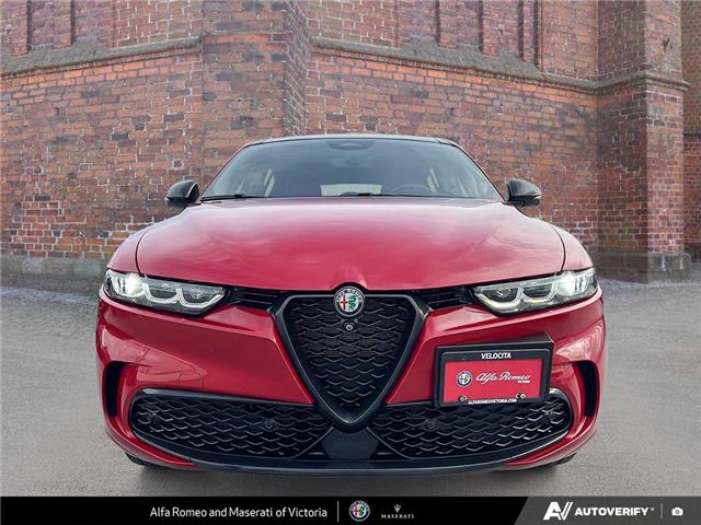 2025 Alfa Romeo Tonale PHEV Tributo (Stk: 912390) in Victoria - Image 2 of 24
