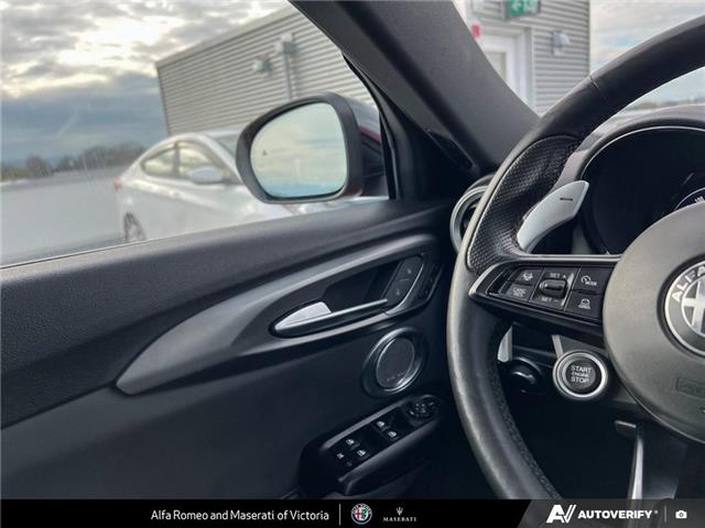 2025 Alfa Romeo Tonale PHEV Tributo (Stk: 912390) in Victoria - Image 16 of 24