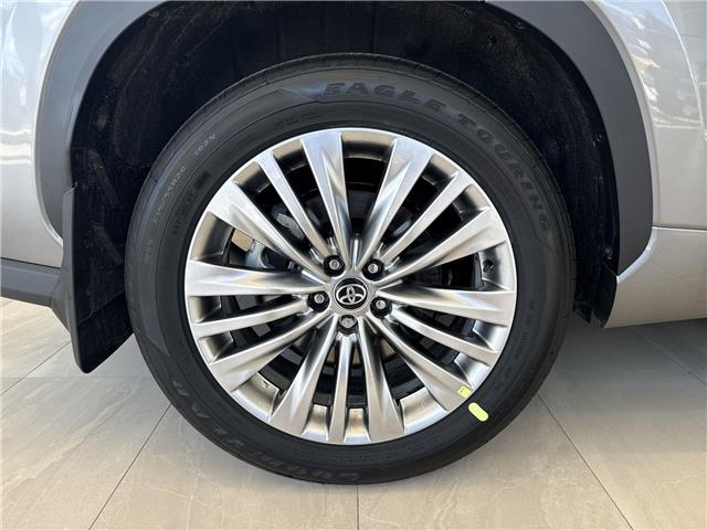 2026 Toyota Highlander Limited (Stk: 11105725) in Markham - Image 2 of 16