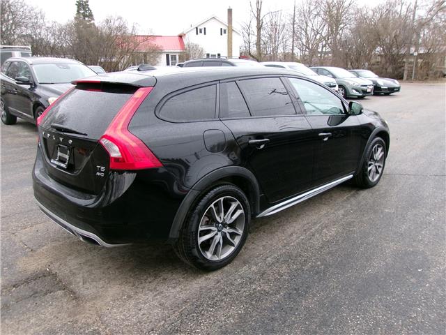 2017 Volvo V60 Cross Country T5 Premier in Kitchener - Image 9 of 26