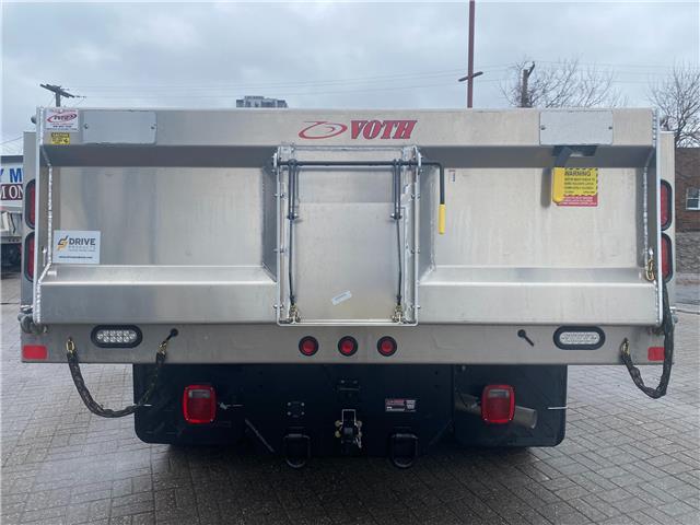 2026 Ford F-550 Chassis  (Stk: 2600490) in Ottawa - Image 5 of 25