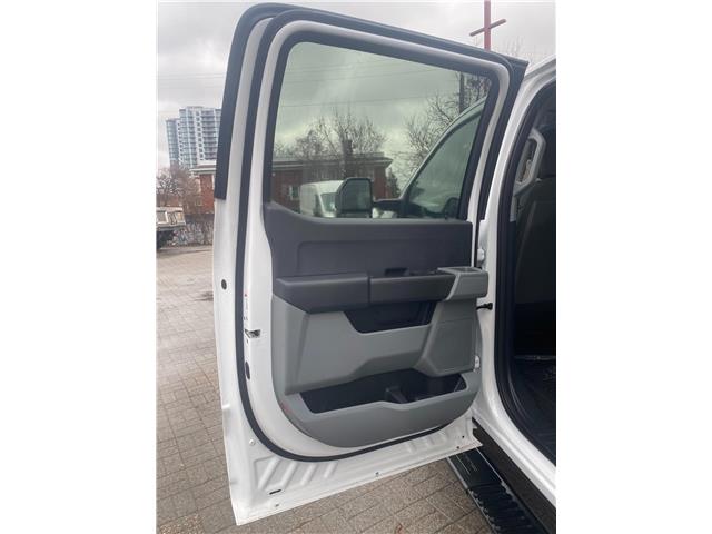 2026 Ford F-550 Chassis  (Stk: 2600490) in Ottawa - Image 10 of 25