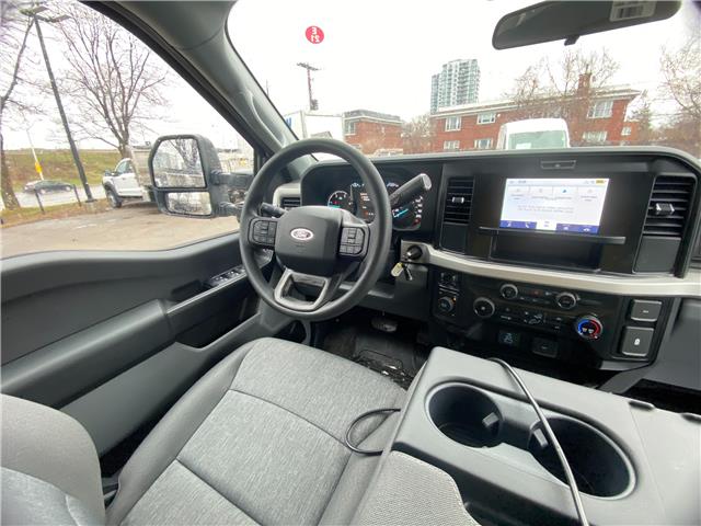 2026 Ford F-550 Chassis  (Stk: 2600490) in Ottawa - Image 16 of 25