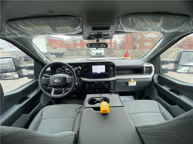2026 Ford F-550 Chassis  (Stk: 2600490) in Ottawa - Image 17 of 25