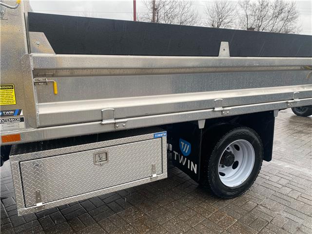 2026 Ford F-550 Chassis  (Stk: 2600870) in Ottawa - Image 6 of 18
