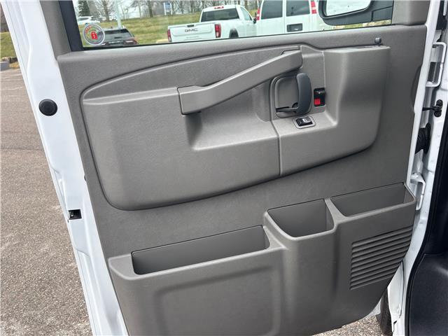 2024 Chevrolet Express 2500 Work Van (Stk: U9126A) in Uxbridge - Image 19 of 30