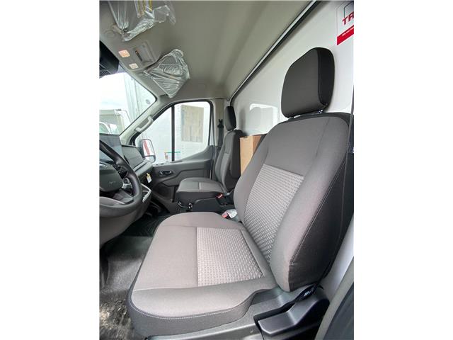 2026 Ford Transit-350 Cutaway Base (Stk: 2603250) in Ottawa - Image 7 of 15