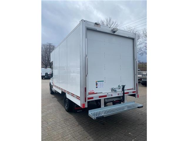 2026 Ford Transit-350 Cutaway Base (Stk: 2600510) in Ottawa - Image 4 of 14