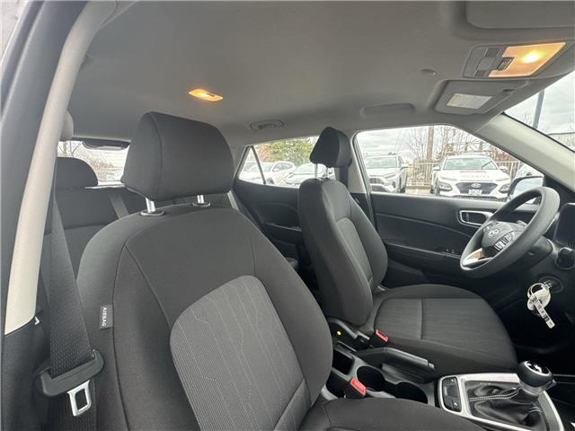 2025 Hyundai Venue Essential w/Two-Tone (Stk: 16U101686) in Markham - Image 12 of 14