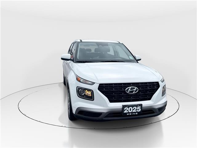 2025 Hyundai Venue ESSENTIAL (Stk: 16105214A) in Markham - Image 2 of 13