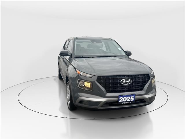 2025 Hyundai Venue Essential w/Two-Tone (Stk: 16U101686) in Markham - Image 2 of 14