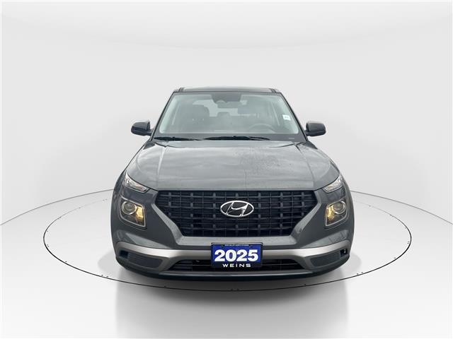 2025 Hyundai Venue Essential w/Two-Tone (Stk: 16U101686) in Markham - Image 3 of 14