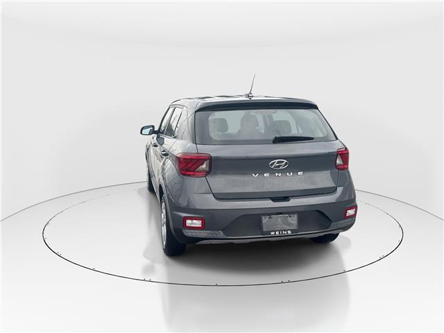 2025 Hyundai Venue Essential w/Two-Tone (Stk: 16U101686) in Markham - Image 6 of 14