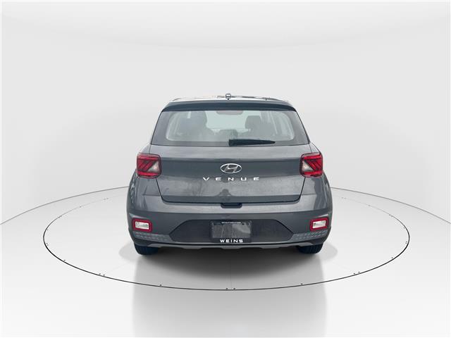 2025 Hyundai Venue Essential w/Two-Tone (Stk: 16U101686) in Markham - Image 7 of 14