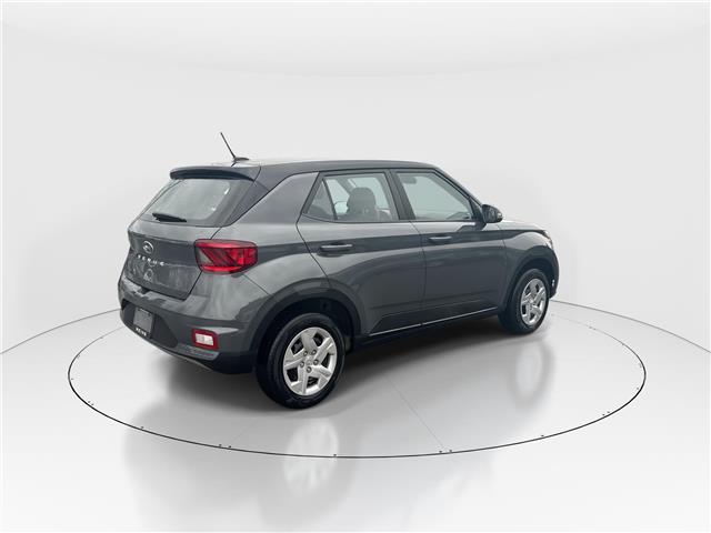 2025 Hyundai Venue Essential w/Two-Tone (Stk: 16U101686) in Markham - Image 8 of 14