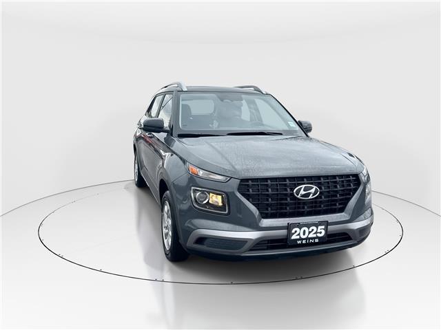2025 Hyundai Venue Preferred w/Two-Tone (Stk: 16U101692) in Markham - Image 2 of 13