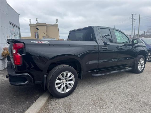 2021 Chevrolet Silverado 1500 Custom (Stk: 28403P) in Newmarket - Image 2 of 12