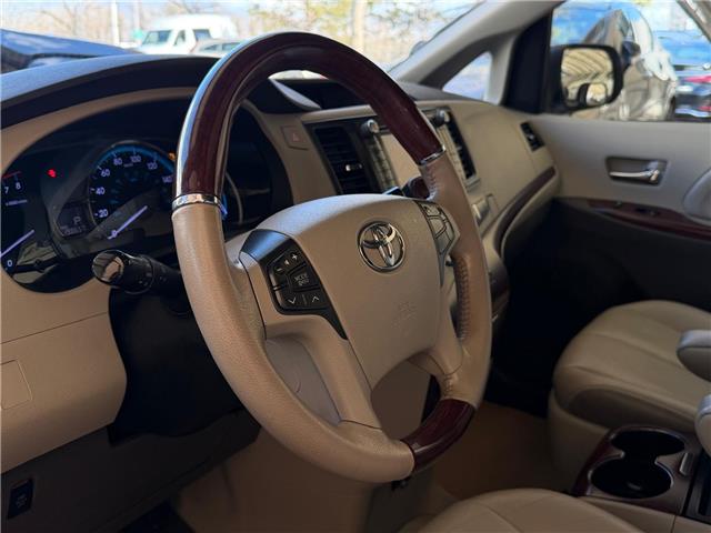 2011 Toyota Sienna Limited 7 Passenger (Stk: 260641A) in Calgary - Image 5 of 17