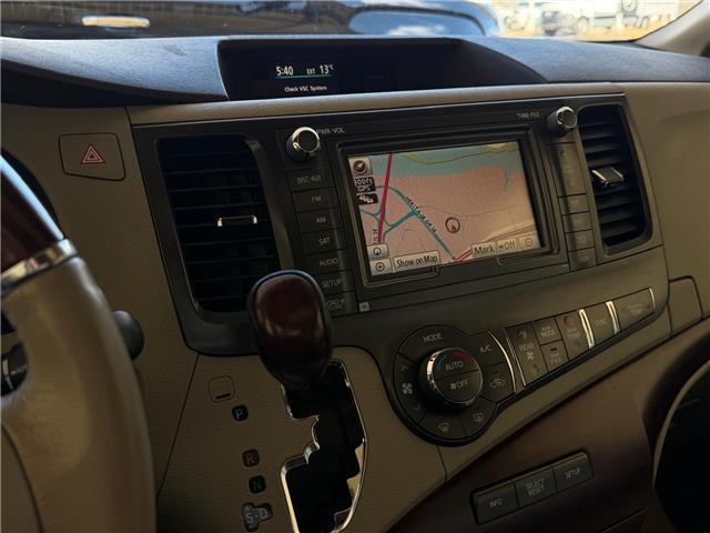2011 Toyota Sienna Limited 7 Passenger (Stk: 260641A) in Calgary - Image 14 of 17
