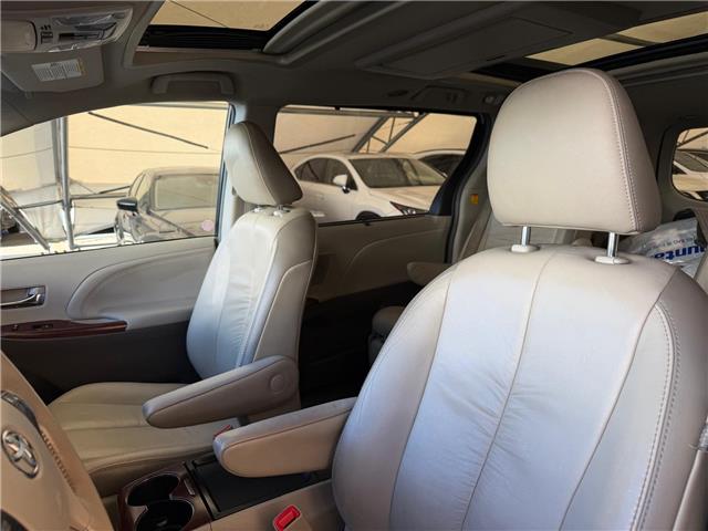 2011 Toyota Sienna Limited 7 Passenger (Stk: 260641A) in Calgary - Image 6 of 17