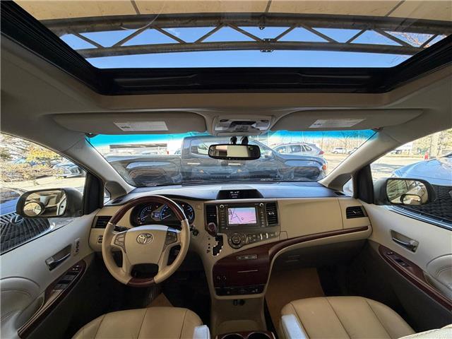 2011 Toyota Sienna Limited 7 Passenger (Stk: 260641A) in Calgary - Image 8 of 17