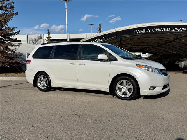 2011 Toyota Sienna Limited 7 Passenger (Stk: 260641A) in Calgary - Image 2 of 17
