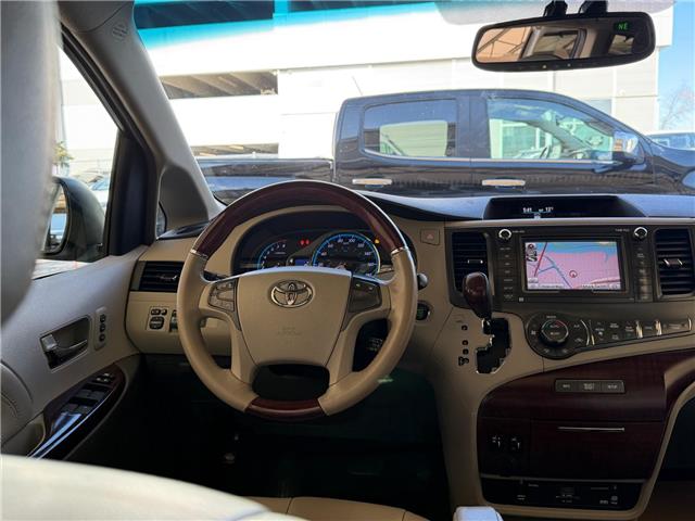2011 Toyota Sienna Limited 7 Passenger (Stk: 260641A) in Calgary - Image 10 of 17