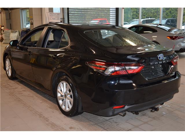 2022 Toyota Camry Hybrid LE (Stk: 26739A) in Kingston - Image 2 of 10