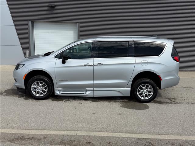 2026 Chrysler Grand Caravan SXT (Stk: MU2394) in London - Image 3 of 28