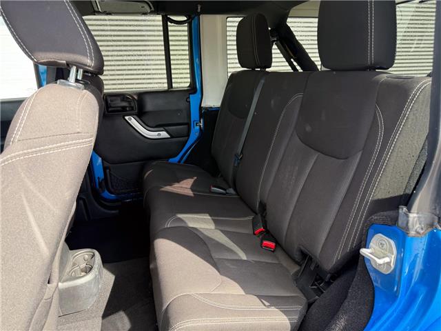 2015 Jeep Wrangler Unlimited Sahara (Stk: U11054A) in London - Image 11 of 19