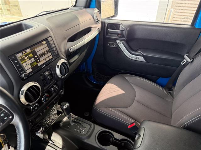 2015 Jeep Wrangler Unlimited Sahara (Stk: U11054A) in London - Image 17 of 19