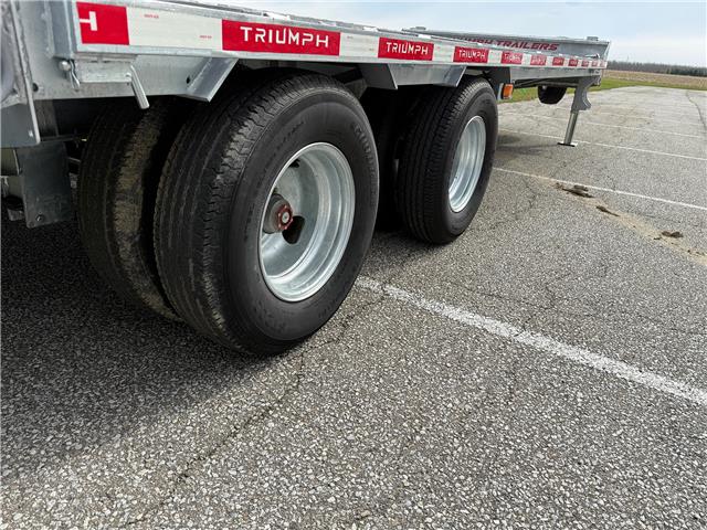 2025 Triumph GHDEF1-TA102X20+5-12K Beaver Tail Flat Bed (Stk: 009783) in Watford - Image 8 of 13 2025 Triumph GHDEF1-TA102X20+5-12K Beaver Tail Flat Bed (Stk: 009783) in Watford - Image 8 of 13