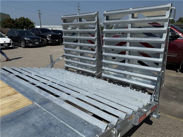 2025 Triumph GHDEF1-TA102X20+5-12K Beaver Tail Flat Bed (Stk: 009783) in Watford - Image 12 of 13 2025 Triumph GHDEF1-TA102X20+5-12K Beaver Tail Flat Bed (Stk: 009783) in Watford - Image 12 of 13