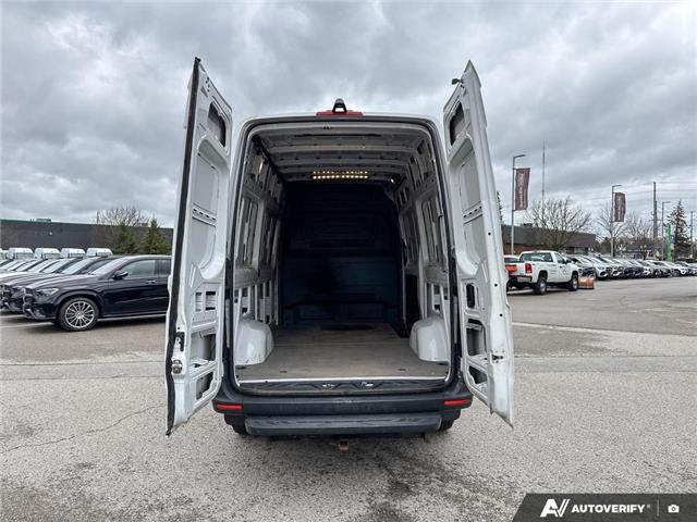 2021 Mercedes-Benz Sprinter 2500 Standard Roof I4 Diesel (Stk: L3194) in London - Image 12 of 25