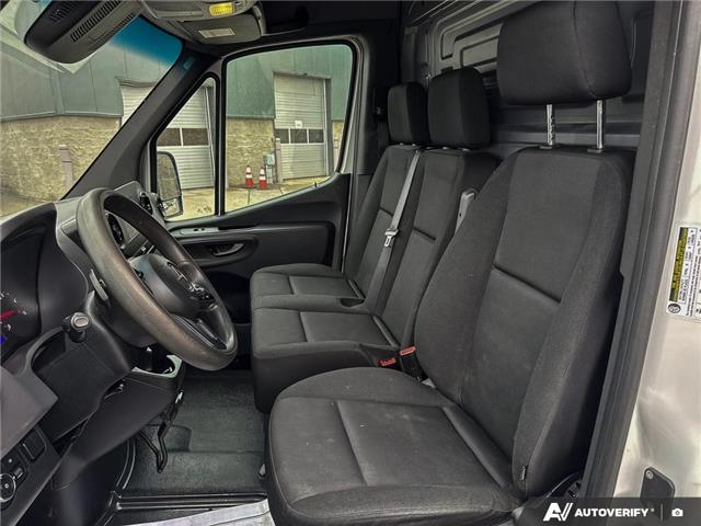 2021 Mercedes-Benz Sprinter 2500 Standard Roof I4 Diesel (Stk: L3194) in London - Image 22 of 25