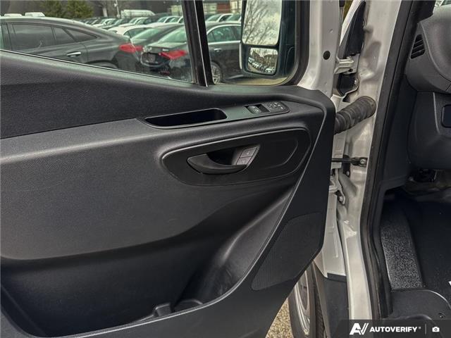 2021 Mercedes-Benz Sprinter 2500 Standard Roof I4 Diesel (Stk: L3194) in London - Image 23 of 25