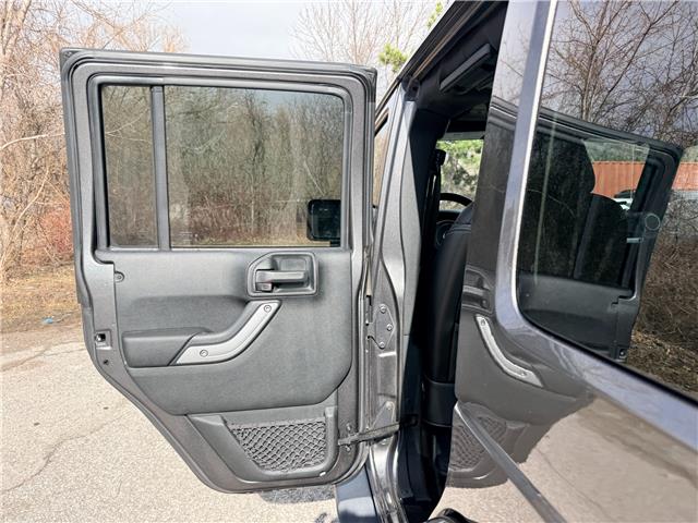 2018 Jeep Wrangler JK Unlimited Sahara (Stk: 16158A) in Newmarket - Image 29 of 48
