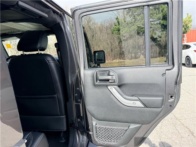 2018 Jeep Wrangler JK Unlimited Sahara (Stk: 16158A) in Newmarket - Image 35 of 48