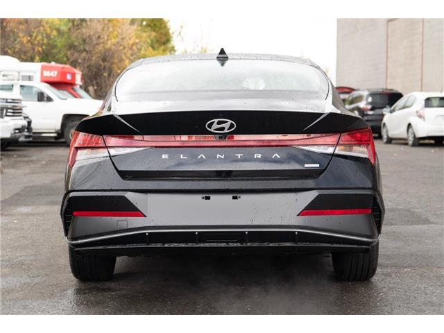 2026 Hyundai Elantra HEV Luxury w/Two-Tone Interior (Stk: S26549) in Ottawa - Image 8 of 24