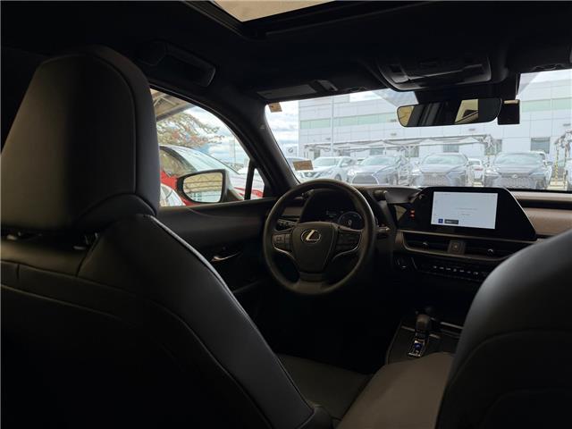 2025 Lexus UX 300h Base (Stk: 250843L) in Calgary - Image 17 of 18