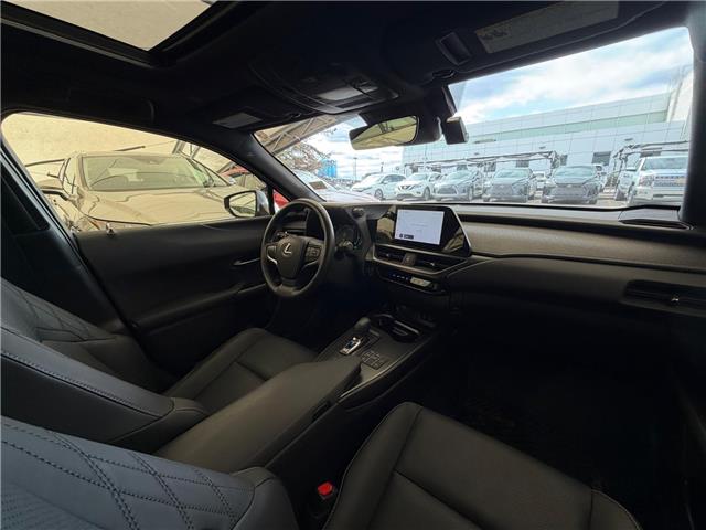 2025 Lexus UX 300h Base (Stk: 250843L) in Calgary - Image 9 of 18